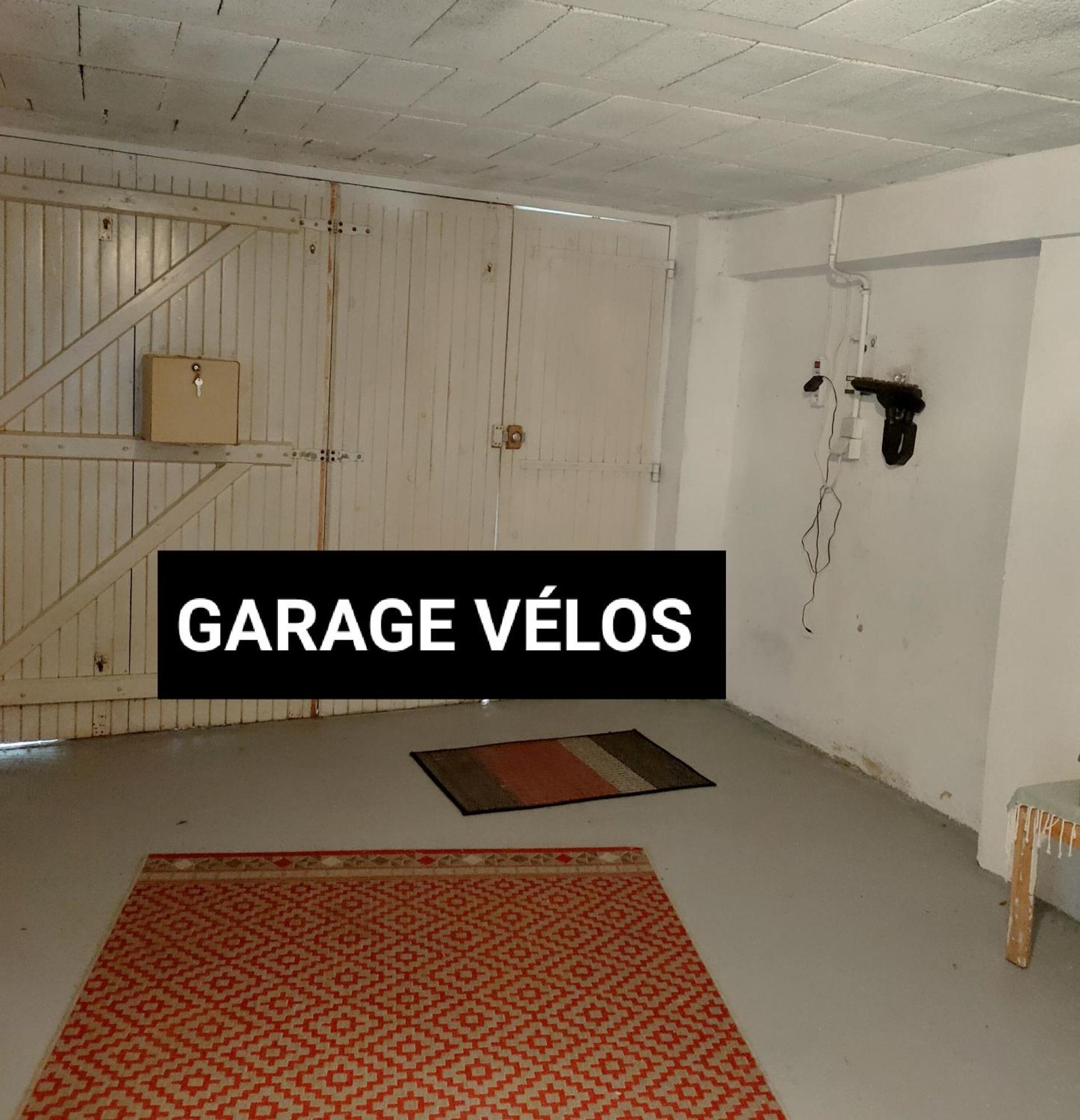 "Les Chacobins" - Appart'Etape Avec Garage Velos La Réole Buitenkant foto